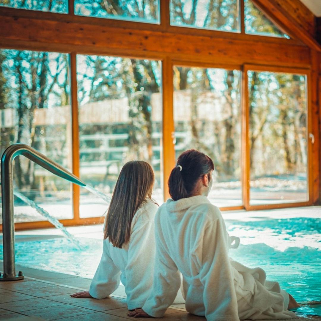 Le Bois Dormant-Hotel Restaurant & Spa Logis Hotel ชอมปาญโญล ภายนอก รูปภาพ