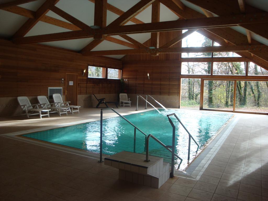 Le Bois Dormant-Hotel Restaurant & Spa Logis Hotel ชอมปาญโญล ภายนอก รูปภาพ