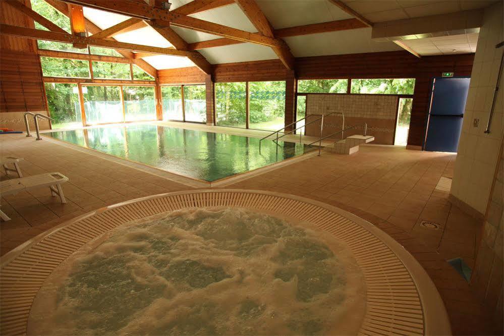 Le Bois Dormant-Hotel Restaurant & Spa Logis Hotel ชอมปาญโญล ภายนอก รูปภาพ